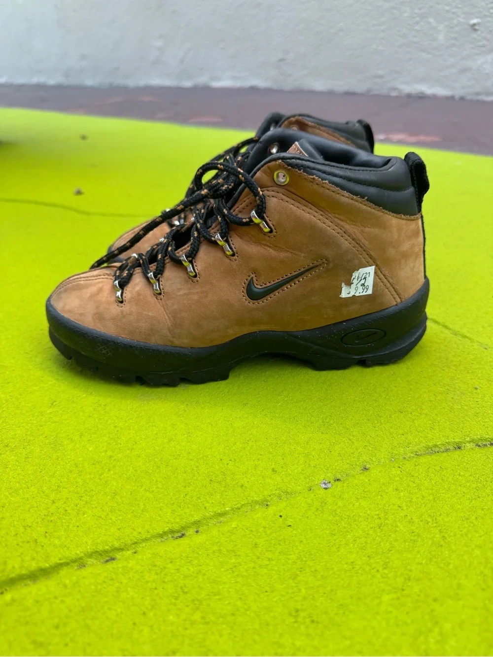 Vintage Nike ACG Brown Nubuck Hiking Boots Trail Shoes Youth 4.5Y Y2k 2000s